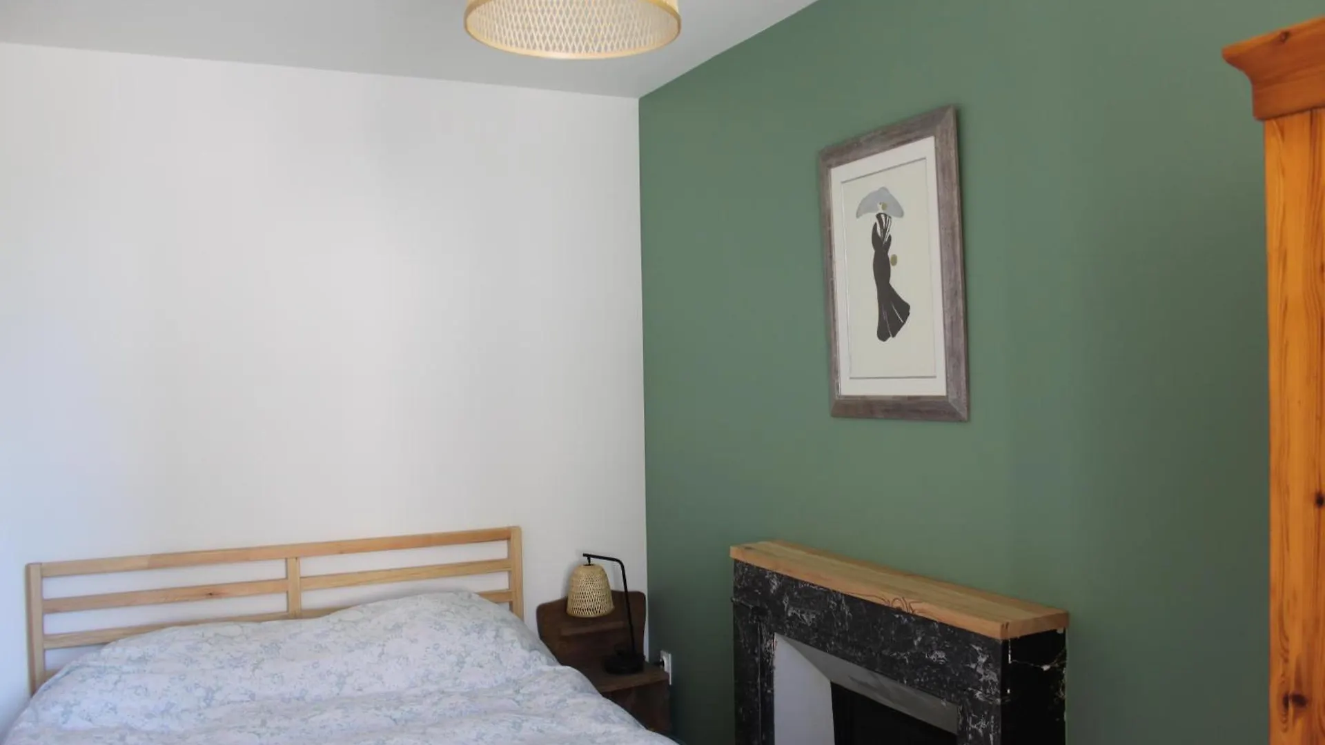 Comfortable Village Apartment In Barbieres With Access To Large Garden With Beautiful Views